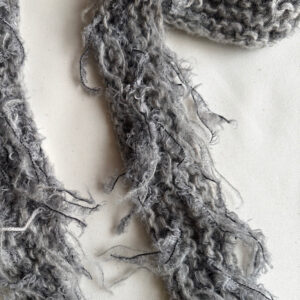 Alternative view of Grey scarf